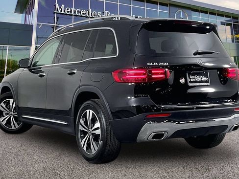Used 2026 Mercedes-Benz GLB 250 4MATIC image 2