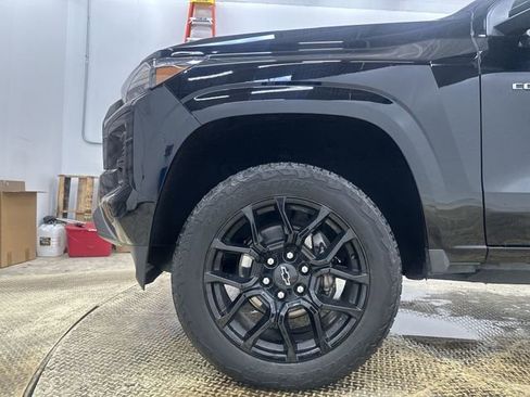 Used 2024 Chevrolet Colorado Z71 w/ LPO, Dark Essentials Package image 20