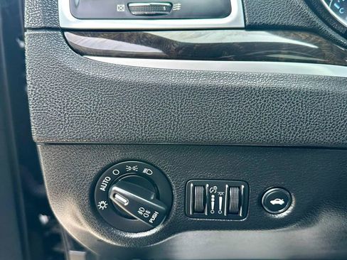 Used 2013 Chrysler 300 C w/ Harman Kardon Audio Group RWD image 30