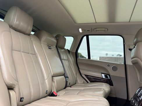 Used 2015 Land Rover Range Rover Supercharged AWD/4WD image 33