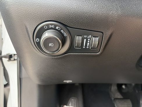 Used 2024 Jeep Compass Latitude AWD/4WD image 19