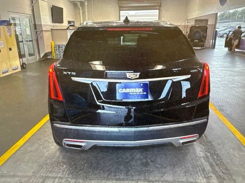 Used 2021 Cadillac XT5 Premium Luxury FWD image 6