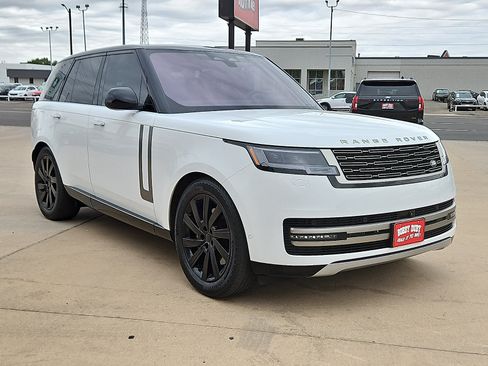 Used 2023 Land Rover Range Rover SE AWD/4WD image 4