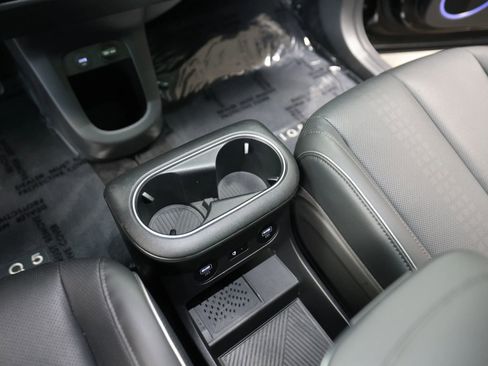 Used 2024 Hyundai Ioniq 5 Limited image 30