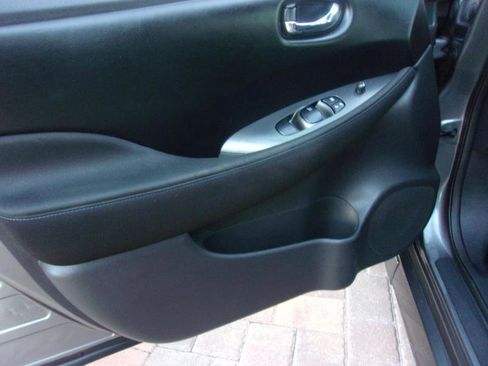 Used 2018 Nissan Leaf S w/ S Charge Package image 21