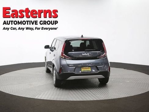Used 2023 Kia Soul LX w/ LX Technology Package FWD image 64
