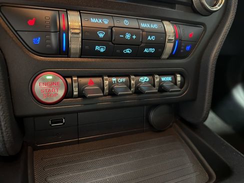 Used 2022 Ford Mustang Shelby GT500 w/ Technology Package image 36