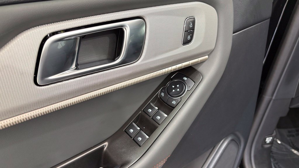 New 2026 Ford Explorer Active AWD/4WD image 16
