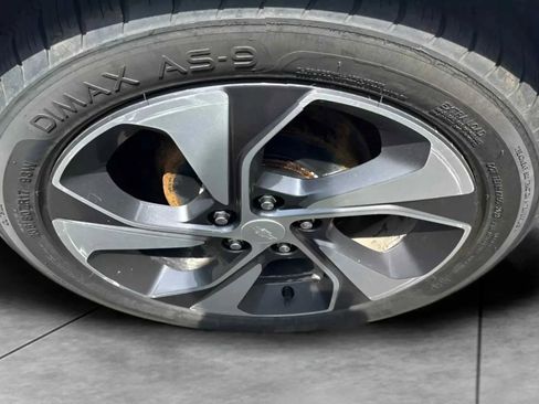 Used 2020 Chevrolet Sonic Premier image 24