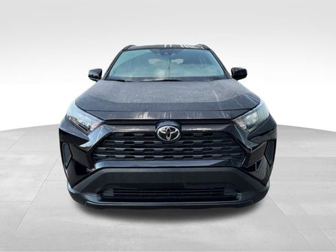 Used 2021 Toyota RAV4 LE image 8