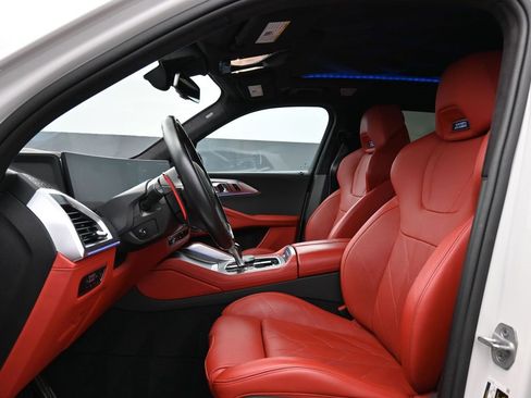 Used 2023 BMW XM image 10