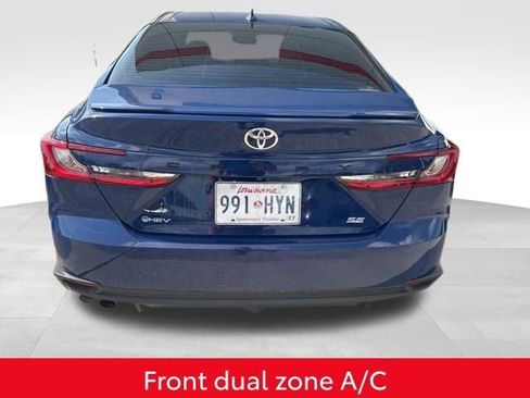 Used 2025 Toyota Camry SE w/ Convenience Package image 5