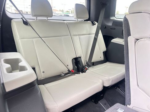 Used 2025 Hyundai Santa Fe SEL image 17