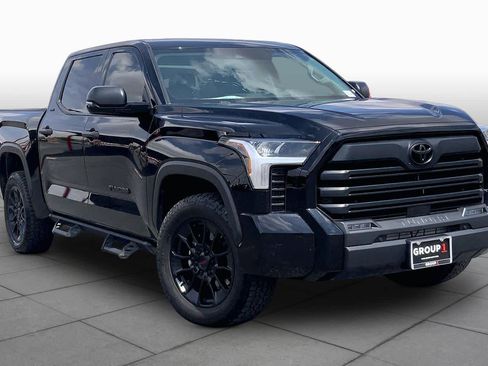 Used 2023 Toyota Tundra SR5 w/ SR5 Convenience Package AWD/4WD image 3