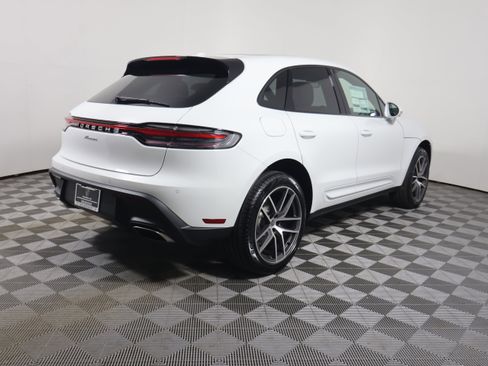 New 2026 Porsche Macan image 7