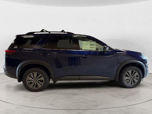 New 2026 Nissan Pathfinder SV w/ SV Premium Package AWD/4WD image 6