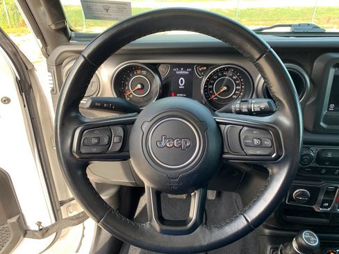 Used 2022 Jeep Wrangler Sport AWD/4WD image 28