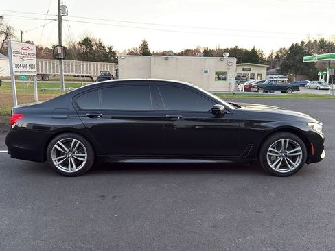 Used 2017 BMW 750i 750i Sedan 4D image 8