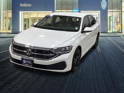 Used 2024 Volkswagen Jetta SE w/ Black Wheel Package