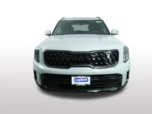 Used 2025 Kia Telluride AWD image 4