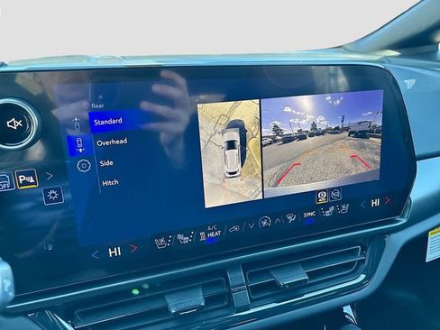 New 2026 Chevrolet Equinox EV RS image 13