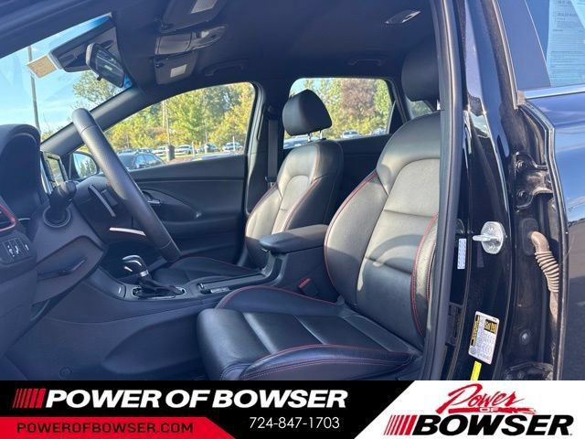 Used 2018 Hyundai Elantra GT Sport FWD image 2
