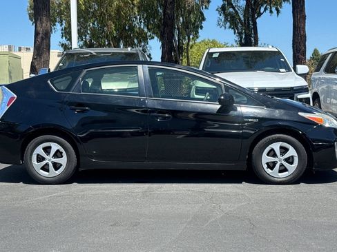 Used 2015 Toyota Prius Two FWD image 4