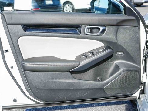 Used 2024 Honda Civic Touring image 25