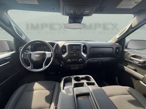 Used 2023 Chevrolet Silverado 1500 Custom AWD/4WD image 7