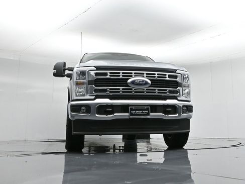 New 2026 Ford F250 XLT w/ FX4 Off-Road Package image 45