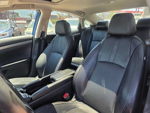 Used 2018 Honda Civic Touring image 21