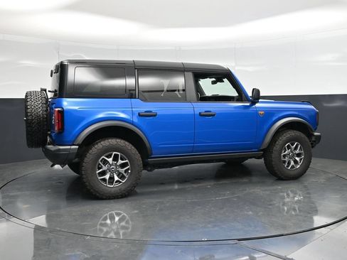Used 2025 Ford Bronco Badlands AWD/4WD image 3