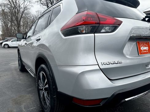 Used 2018 Nissan Rogue SL image 9