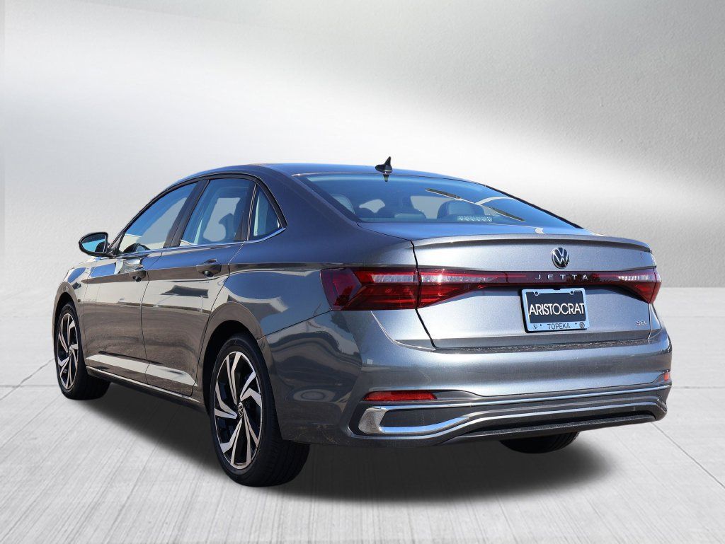 Used 2026 Volkswagen Jetta SEL FWD image 23
