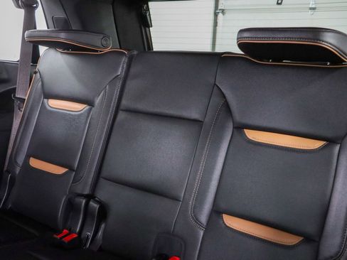 Used 2023 GMC Yukon AT4 w/ AT4 Premium Package AWD/4WD image 29