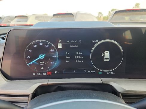 Used 2025 Kia Telluride SX X-Line AWD/4WD image 17