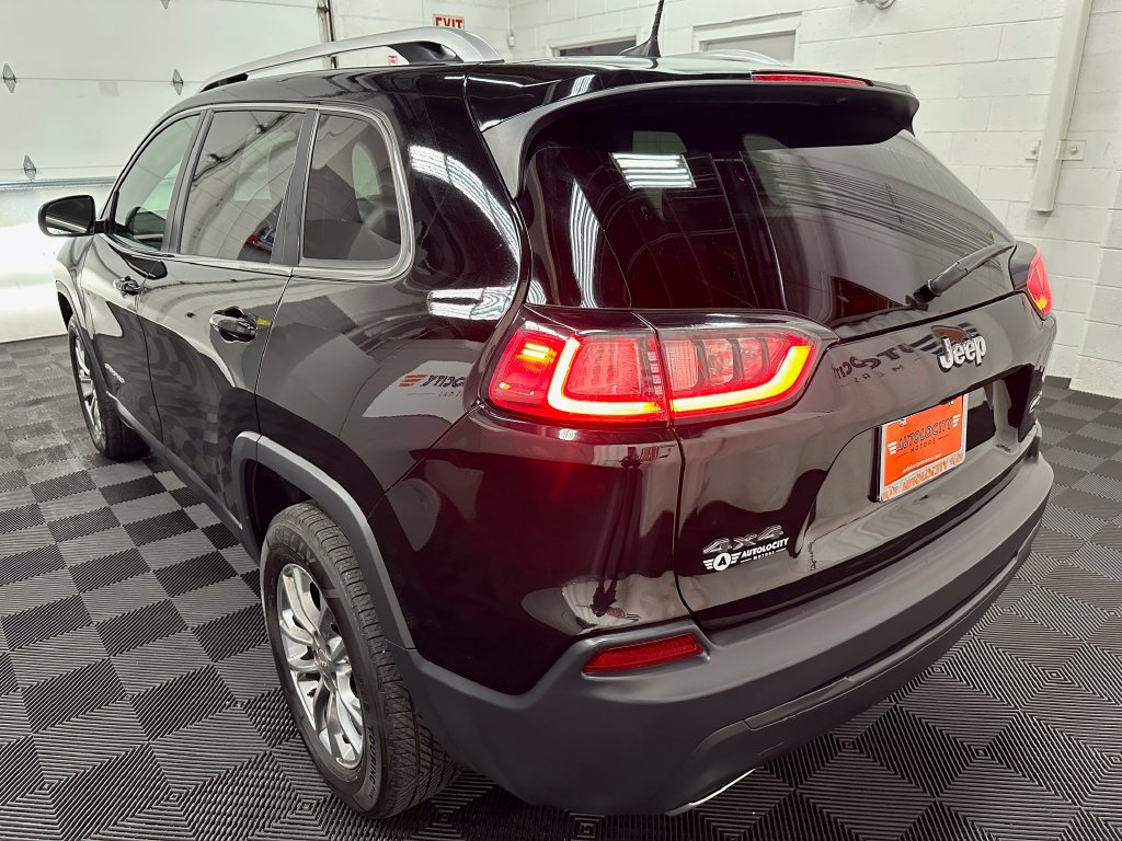 Used 2019 Jeep Cherokee Latitude Plus w/ Cold Weather Group AWD/4WD image 8