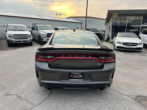 Used 2020 Dodge Charger Scat Pack RWD image 4
