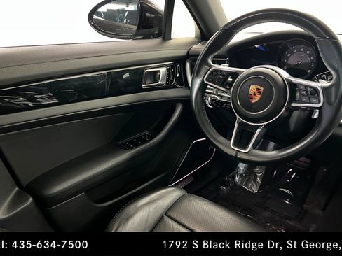 Used 2017 Porsche Panamera 4 AWD/4WD image 11