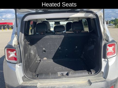 Used 2021 Jeep Renegade Latitude AWD/4WD image 9