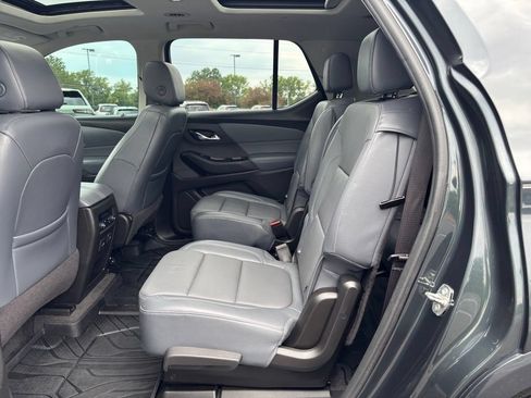 Used 2019 Chevrolet Traverse Premier w/ Driver Confidence II Package FWD image 19