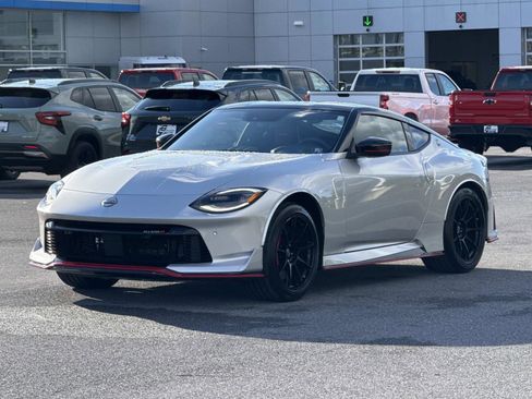 Used 2024 Nissan Z NISMO w/ Floor Mat Package image 25