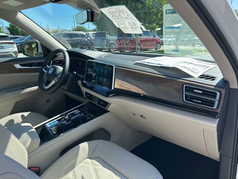 New 2026 Volkswagen Atlas SE FWD image 39