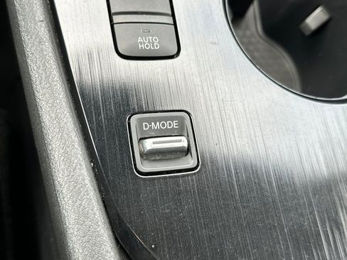 Used 2023 Nissan Rogue SV FWD image 34