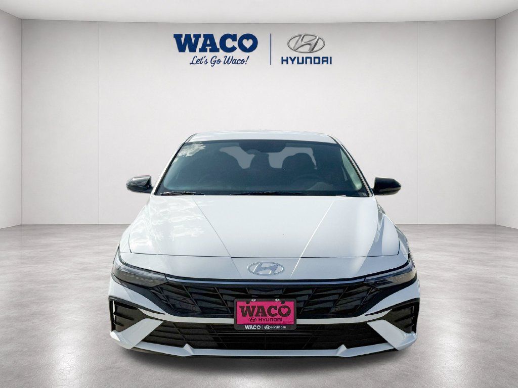 Used 2026 Hyundai Elantra SEL Sport Premium FWD image 2