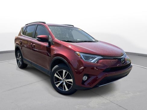 Used 2018 Toyota RAV4 XLE FWD image 4