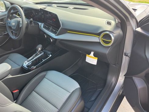 New 2026 Chevrolet Trax LT image 30