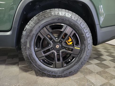 Used 2023 Rivian R1T Adventure AWD/4WD image 10