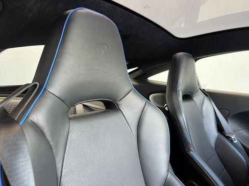 Used 2023 McLaren GT image 18