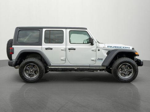 Used 2023 Jeep Wrangler Unlimited Rubicon 4xe w/ Cold Weather Group AWD/4WD image 8